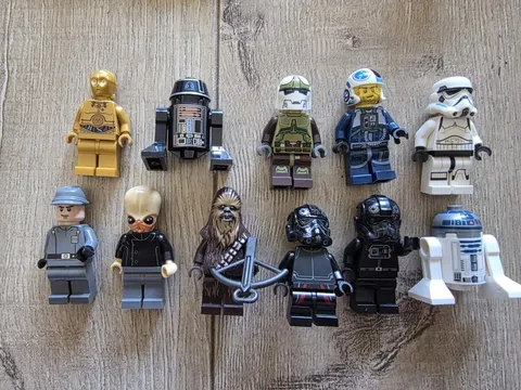 LEGO Star Wars Minifigure Lot 11 Figures C-3PO Chewbacca R2-D2 Stormtrooper