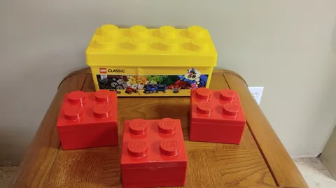 Lot of 4 LEGO Brick Storage Container Brand New Peg Knob Block Red Yellow 2x2/8