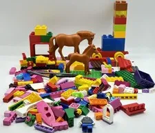 LEGO  Lot - 1lb 3oz- Mixed Parts Pieces Bricks Figures/Horses Plates Clean Girls
