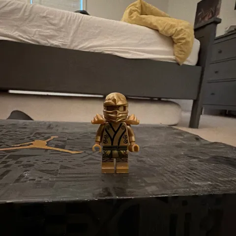 LEGO NINJAGO Gold Ninja Minifigure with Armor Plastic 5+ Ninjago Subtheme
