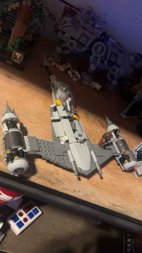 LEGO Star Wars 75325 Mandalorian's N-1 Starfighter 412pcs 9+ Minifigs Box
