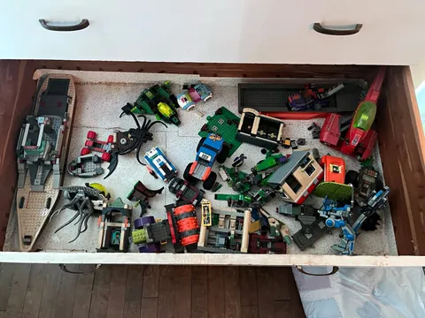 LEGO Bulk Mixed Parts Lot w/ Partially Built Vehicles & Figures, Multicolor