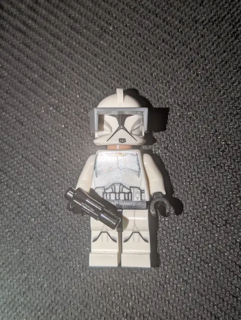 Lego Star Wars Clone Trooper With Visor And Gun Scowl Variant sw0910
