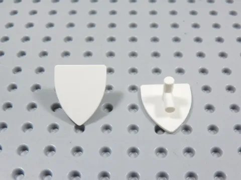 LEGO Lot of 2 White Blank Plain Triangular Shields Armor Minifig BL