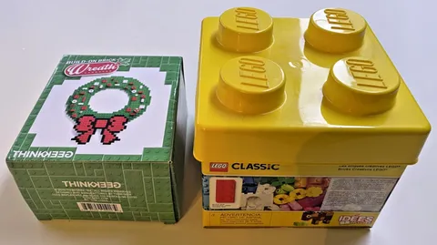 LEGO CLASSIC: Lego Creative Bricks (10692) with ThinkGeek Wreath