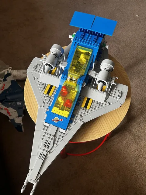 LEGO Icons: Galaxy Explorer (10497)