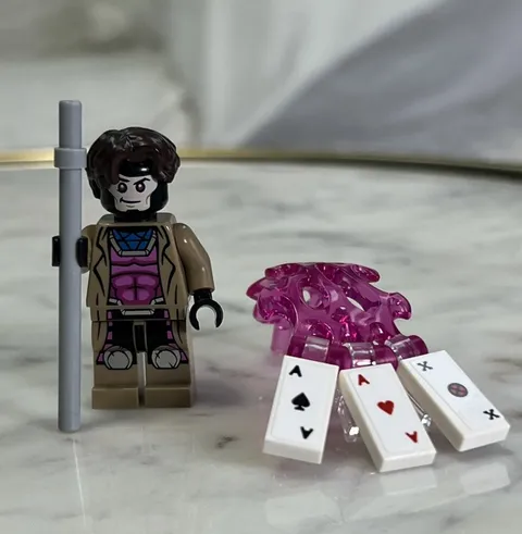 LEGO Gambit Minifigure from Marvel X-Men X-Mansion set 76294