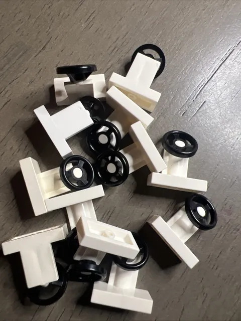LEGO 3829c01 White Vehicle, Steering Stand 1 x 2 with Black Steering Wheel 12pcs