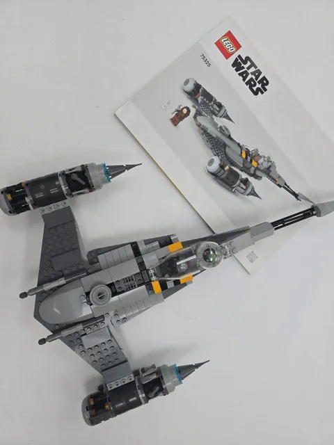 LEGO Star Wars The Mandalorians N-1 Starfighter (75325) With Manual