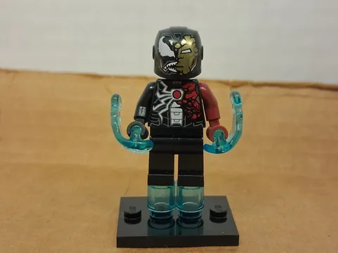 ✅ New LEGO Iron Venom Minifigure sh0697 Minifig sh697 From Spider-Man Set 40454