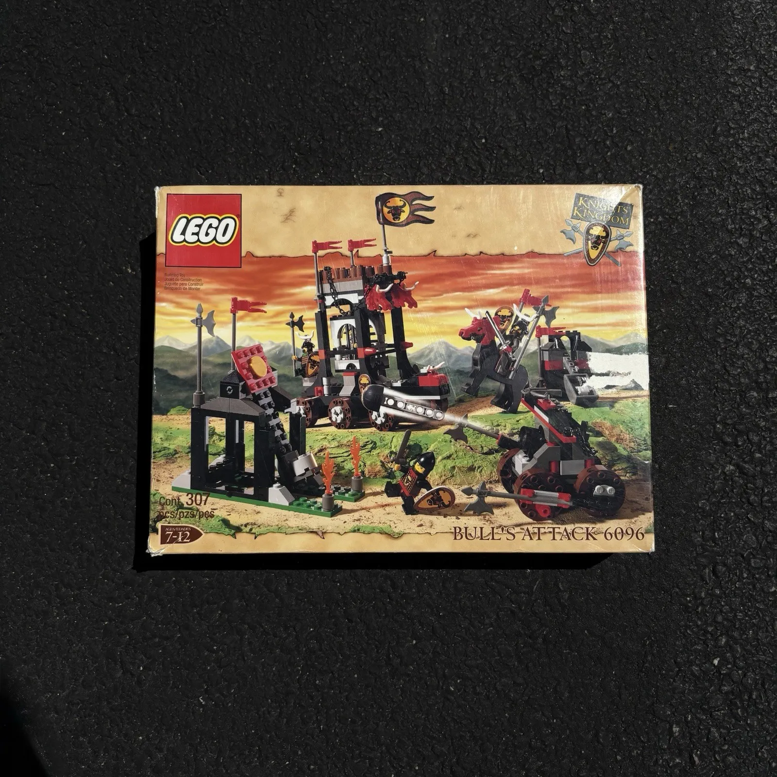 Vintage LEGO Castle: Bull's Attack (6096) Knights Kingdoms Set Opened In Box USA