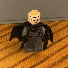 LEGO Super Heroes Batman Minifigure Dark Bluish Gray Suit dim002 71200