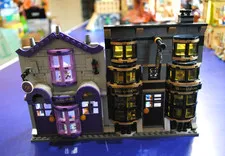 LEGO Harry Potter: Ollivanders & Madam Malkin's Robes (76439)