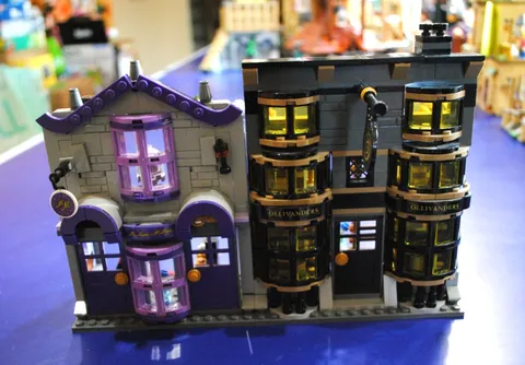 LEGO Harry Potter: Ollivanders & Madam Malkin's Robes (76439)