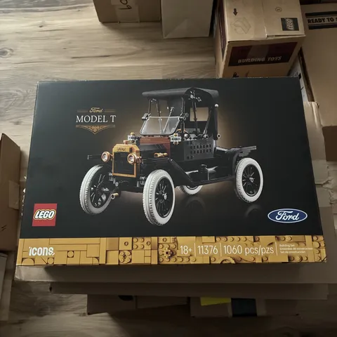 LEGO Icons Ford Model T 11376 Building Set – 1,060 Pieces, Vintage Car Model