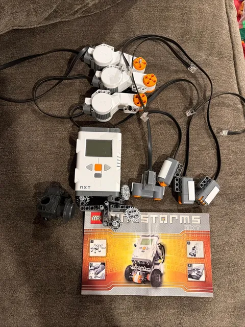 LEGO MINDSTORMS EV3 NXT 31313 Parts Lot Servo Motors and Sensors Untested Z