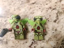 2x Lego 70709 Galaxy Squad Winged Mosquitoid Minifigure 2013 Retired