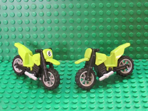 Lot 2 LEGO Lime Green Minifigure Accessory Dirt Bike Motorcycle police fire DB11
