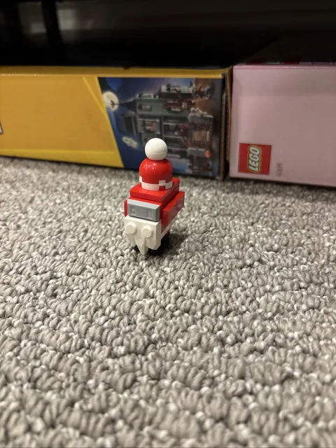 LEGO Star Wars Santa Box Droid Minifigure