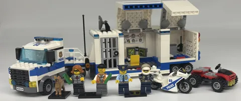 LEGO CITY: Mobile Command Center (60139); USED; COMPLETE 