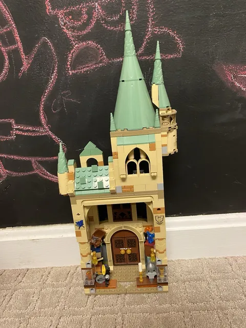 LEGO Harry Potter: Hogwarts Room of Requirement 76413 - Complete w/Instructions