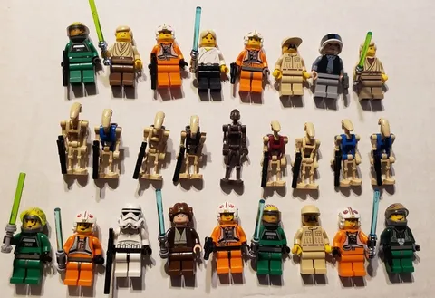 Lot of 26 LEGO Star Wars figures, battle droids jedi rebel pilots troopers