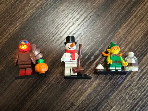 Lego Minifigures Series 23 Snowman, Elf, And Turkey Set Of Three New