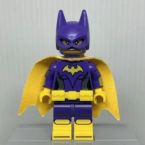LEGO Batman Movie sh0305 Batgirl Dark Purple Suit Yellow Cape Minifigure