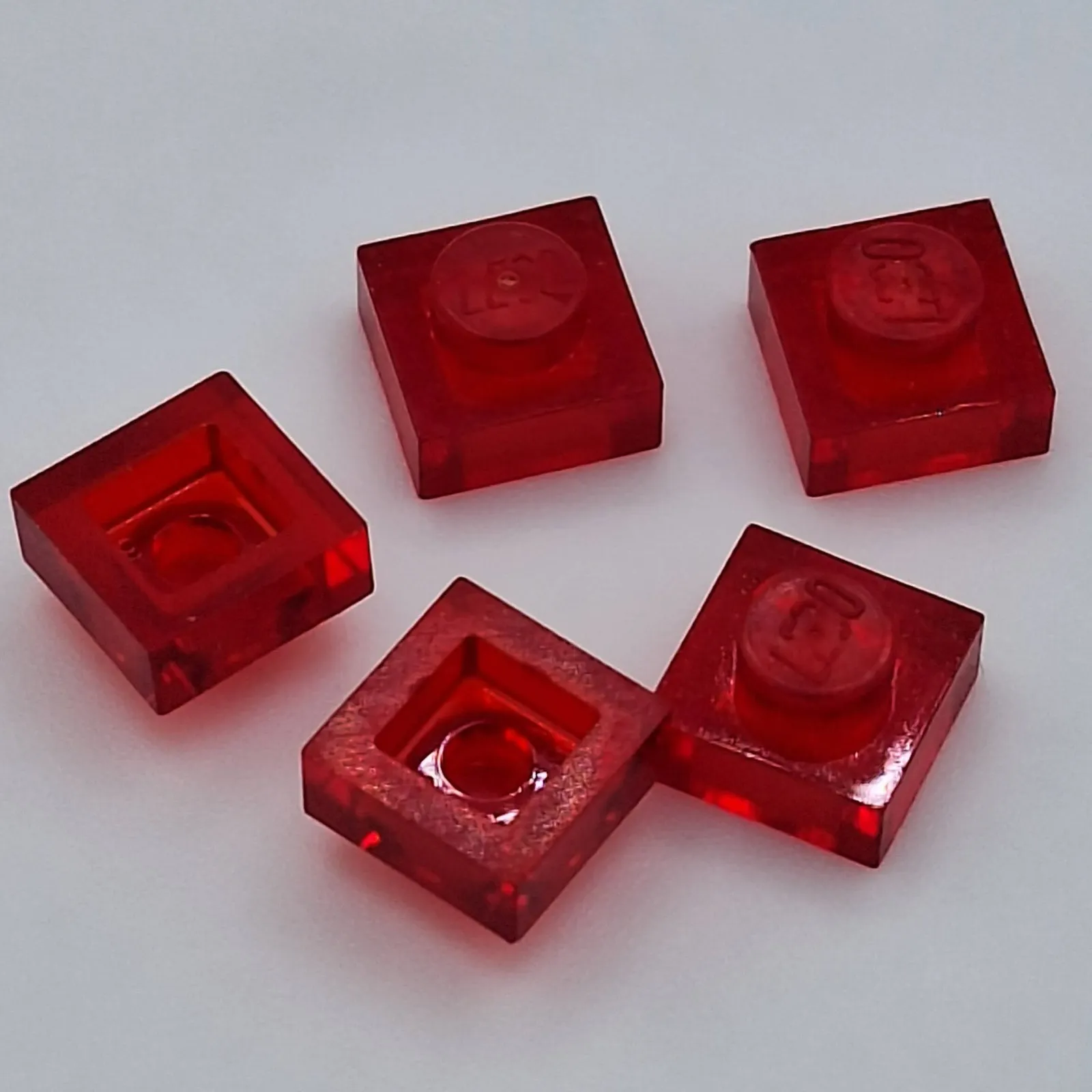 Lego - 5 Basic Trans Red 1 x 1 Stud Plates 3024
