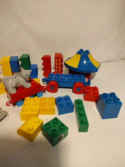 Lot Of 26 Vintage Legos. Two With Wheels. Cat, Canopy, Bigger Toddler Pieces.