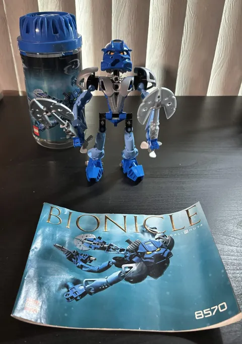 LEGO BIONICLE: Gali Nuva (8570) - with box and instructions