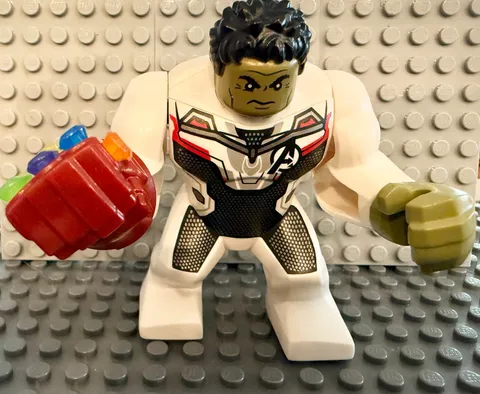 LEGO Endgame Hulk Big Fig Minifigure Jumpsuit sh0611 Gauntlet Infinity Stones
