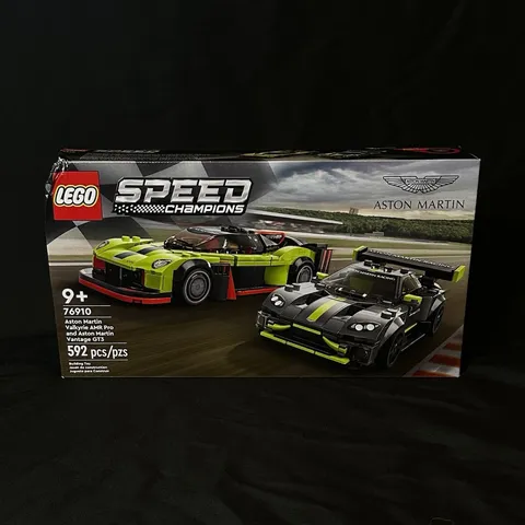 LEGO Speed Champions 76910 Aston Martin Valkyrie & Vantage GT3 592pc