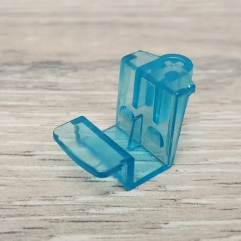 Lego 15104 Trans Light Blue Minifigure Utensil Seat Chair 4 x 2 x 2 w/ Axle Hole
