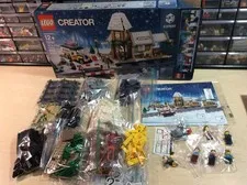 EUC Displayed Only LEGO Creator #10259 Winter Village Station 902pcs Christmas