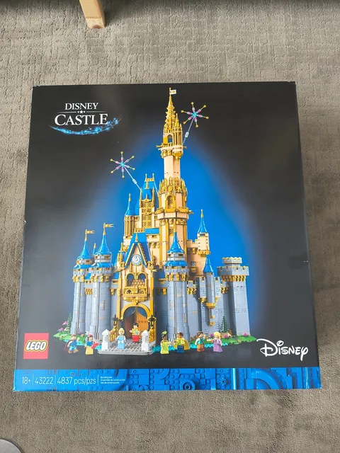 LEGO  43222 Disney Castle (4837 pcs) Disney 100 New Sealed in Box Retired!