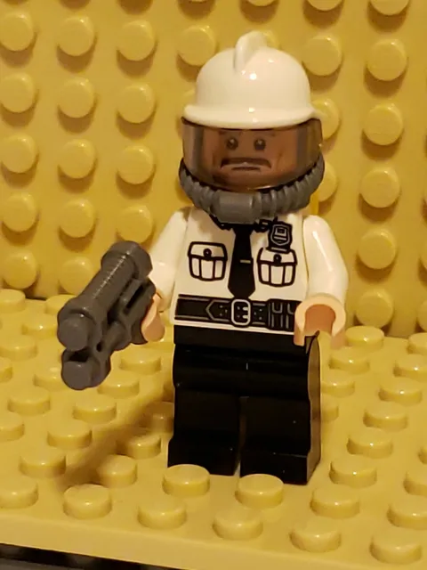 LEGO Super Heroes Minifigure Security Guard sh320 70901 Batman Mr Freeze Attack