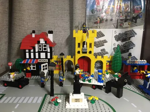 LEGO Town 1592 Town Square Castle Scene 471 pcs-丨With Instruction丨No box！