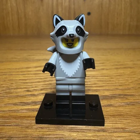 LEGO MINIFIGURES Raccoon Collectible Series 22 COL395