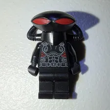 LEGO Minifigure Black Manta w/ Black Helmet, Red Eyes & Breathing Tubes Pre Used