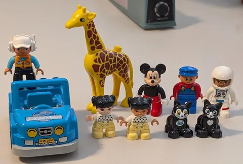 LEGO DUPLO Mixed Toy Figures Jurassic World, Mickey Mouse, Astronaut...Lot of 10
