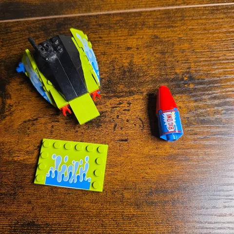 LEGO Toy Story 7590 RC Car Parts Big One Rocket Lime Green Splattered Plate