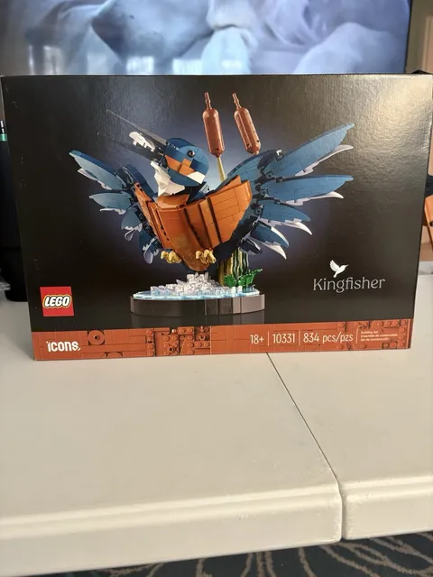 LEGO Icons Kingfisher 10331 834 pcs Display Stand Included Botanical 18+