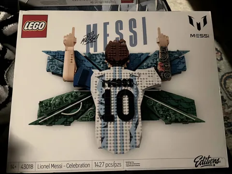 LEGO® Editions: Lionel Messi Celebration (43018)  The GOAT Moment RARE SEALED FS