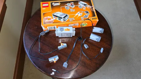 Lot 2 LEGO TECHNIC Power Functions Motor Set 8293