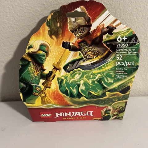 LEGO NINJAGO Lloyd vs. Earth Monster Spinner 71850 - 52 pcs - Ages 6+