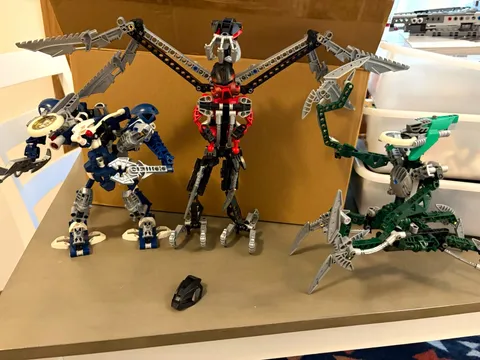 LEGO BIONICLE Ultimate Dume 100% compete with Limited Edition Kraahkan Mask