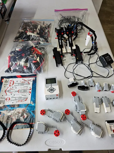Lego Mindstorms EV3 Lot with Intelligent Bricks, Motor, Bin, Charger - Working