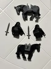 LEGO Lot Of 2 Ringwraith Nazgul Hobbit Lord of the Rings + Horses 9472