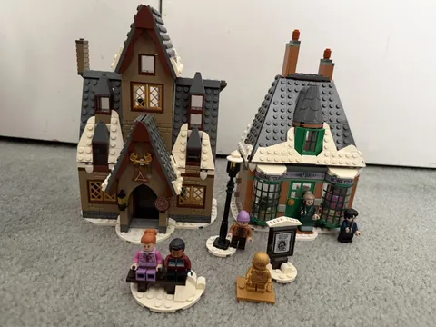 LEGO Harry Potter 76388 Hogsmeade Village Visit - Pre-owned